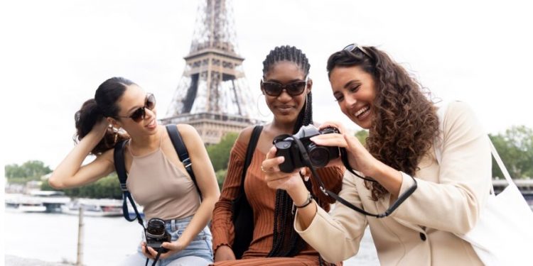 Discovering Notable Travel Bloggers