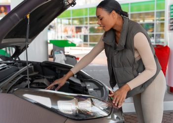 How Does Towing Help In Case of a Dead Battery or Breakdown?